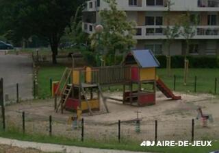 Image de l'aire de jeux à Fontenay-sous-Bois, Rue Henri Wallon